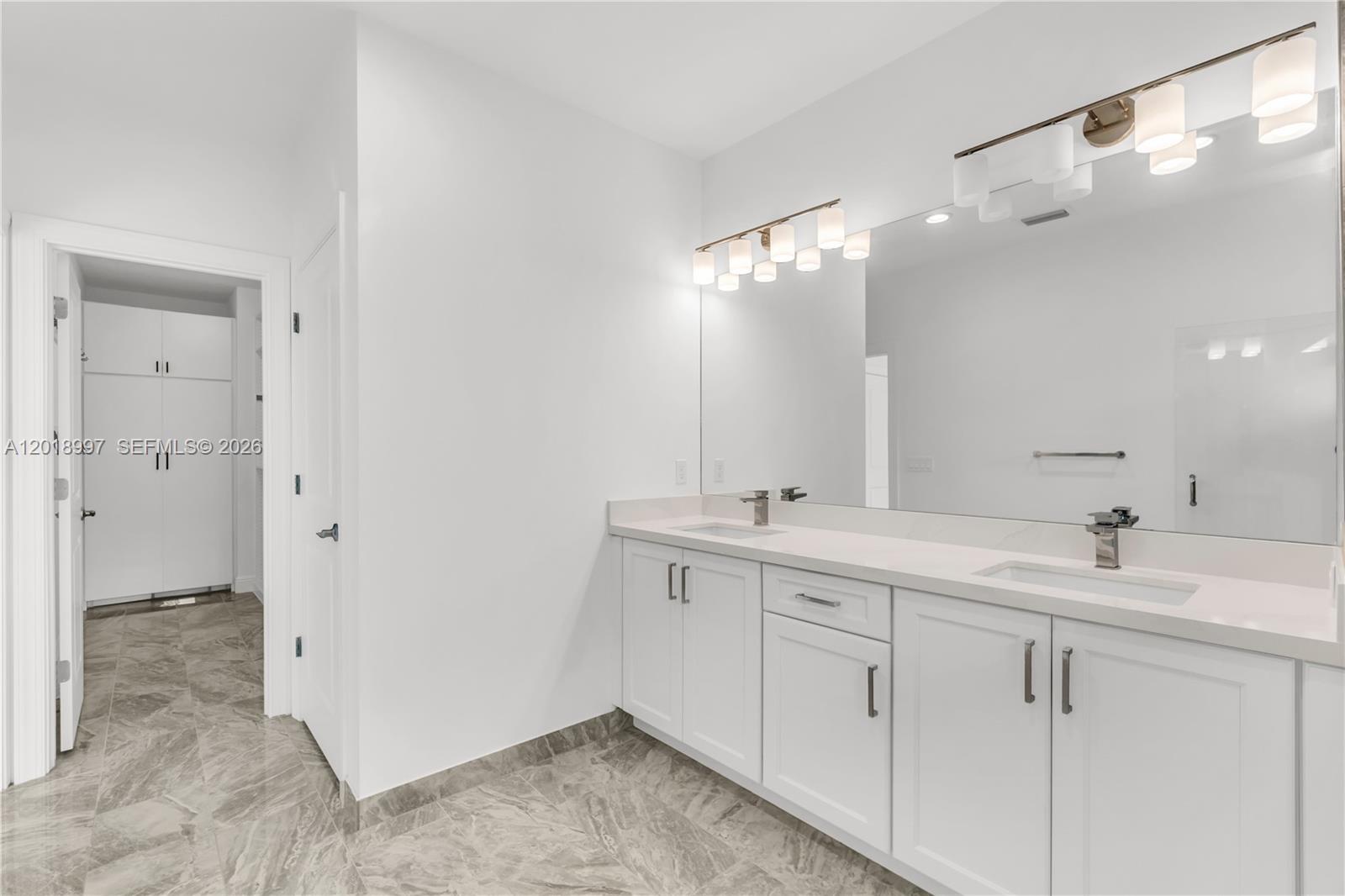 582 Parsons Way Unit: .