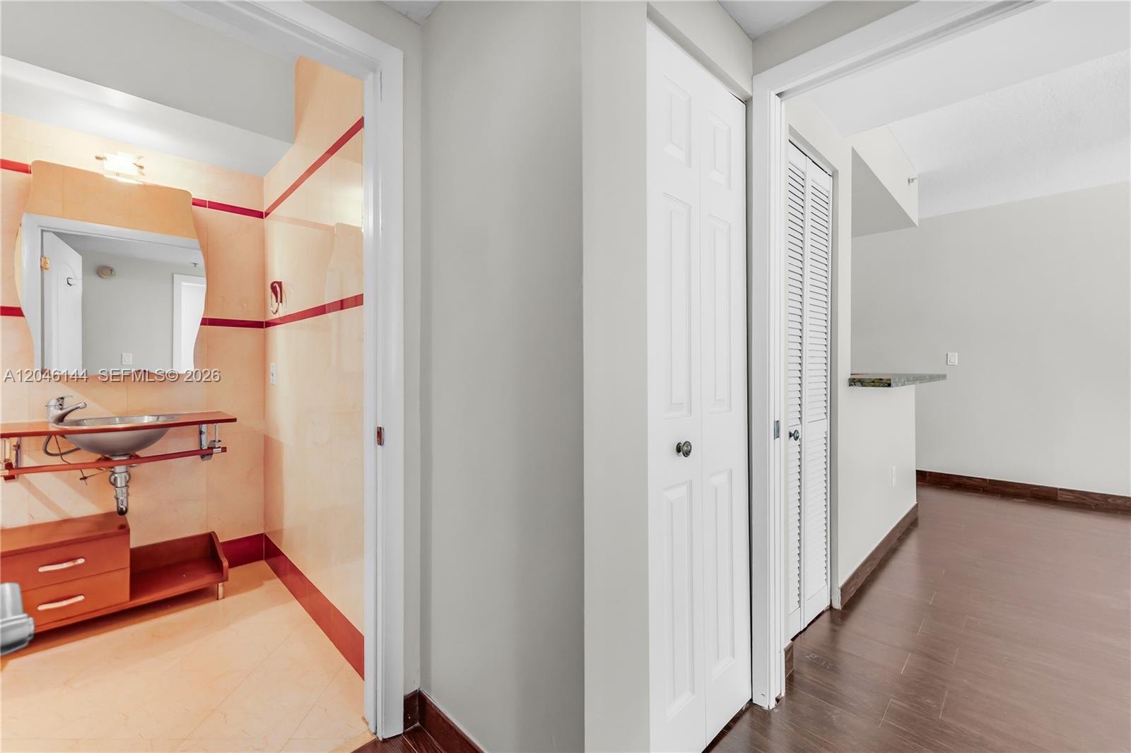 110 Washington Ave # 1506