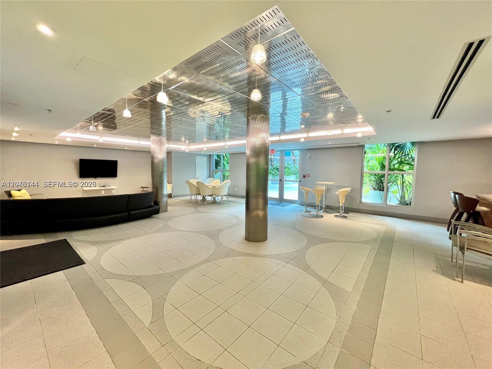 110 Washington Ave # 1506