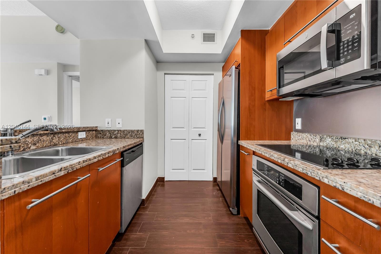 110 Washington Ave # 1506