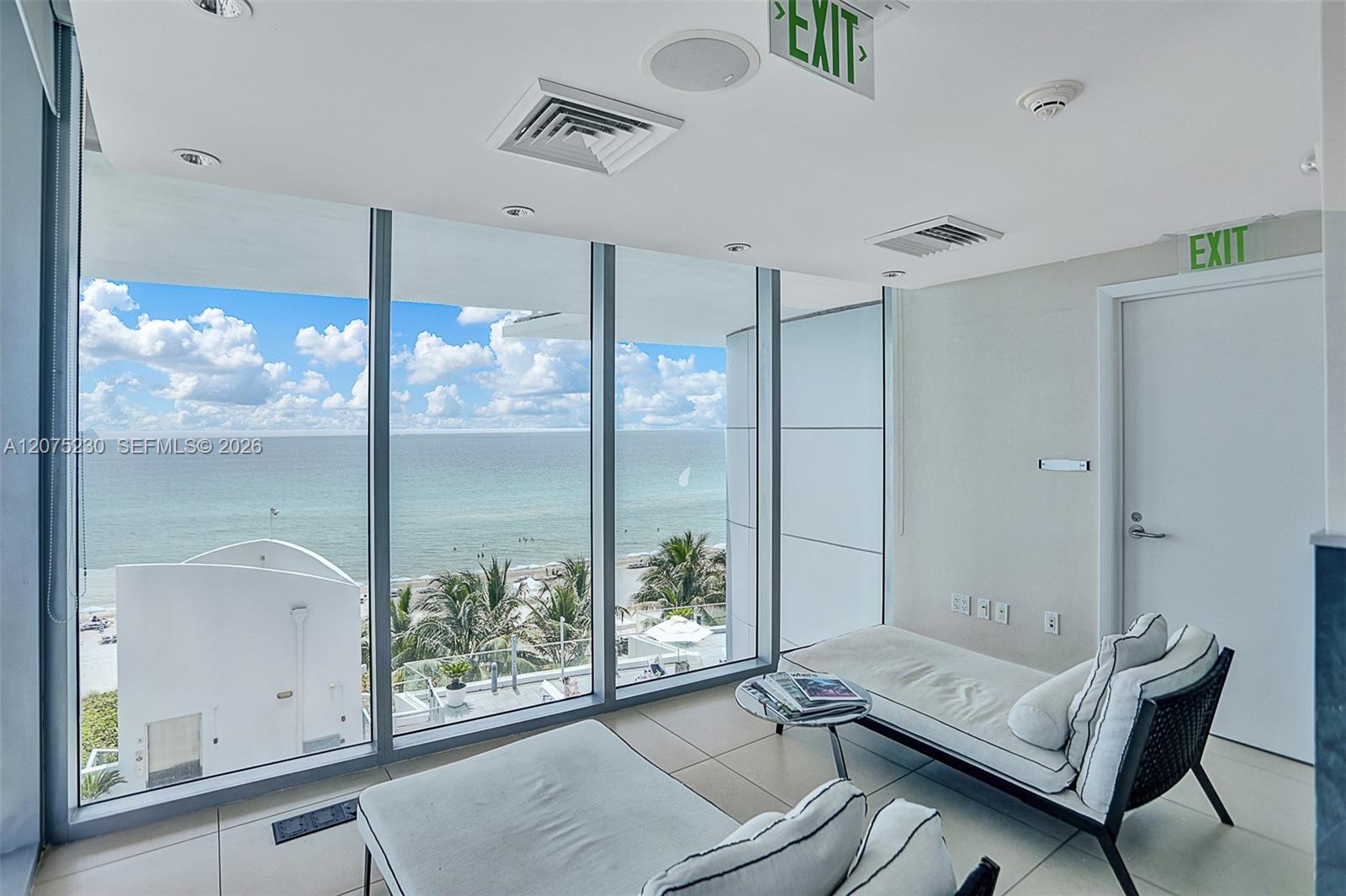17001 Collins Ave # 4102