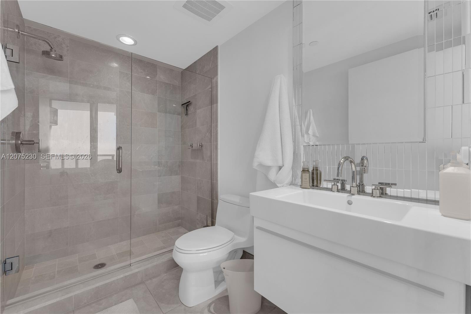 17001 Collins Ave # 4102