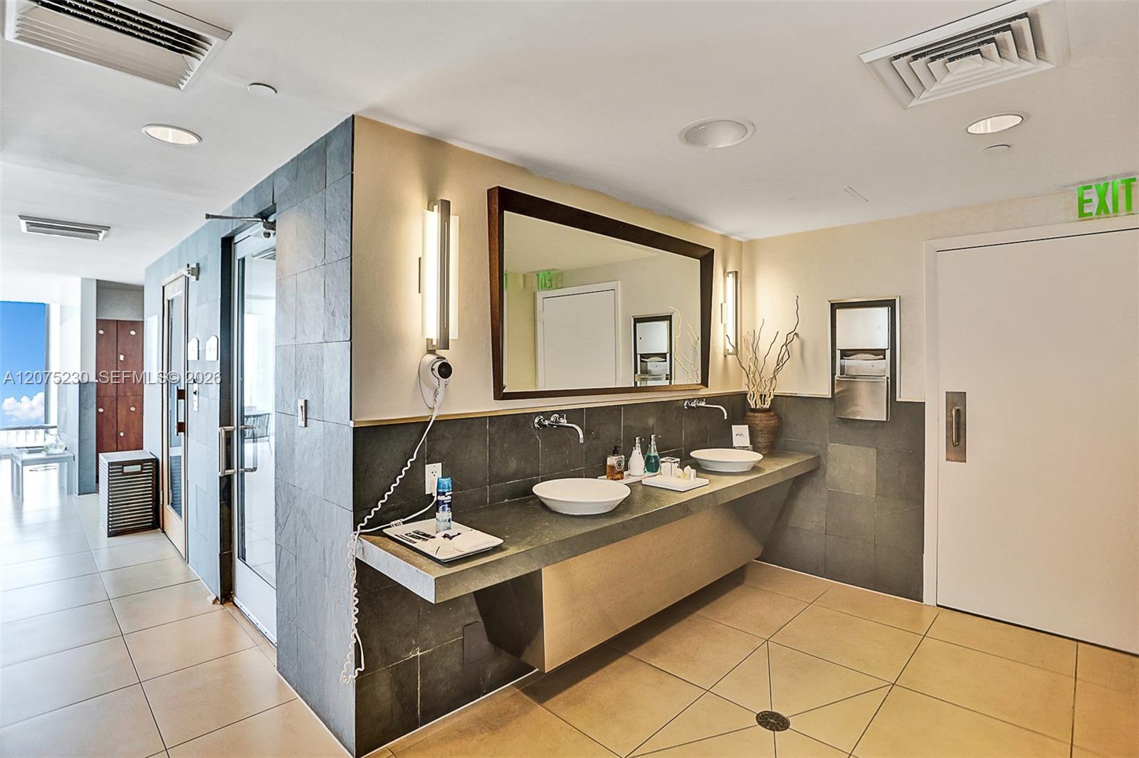 17001 Collins Ave # 4102