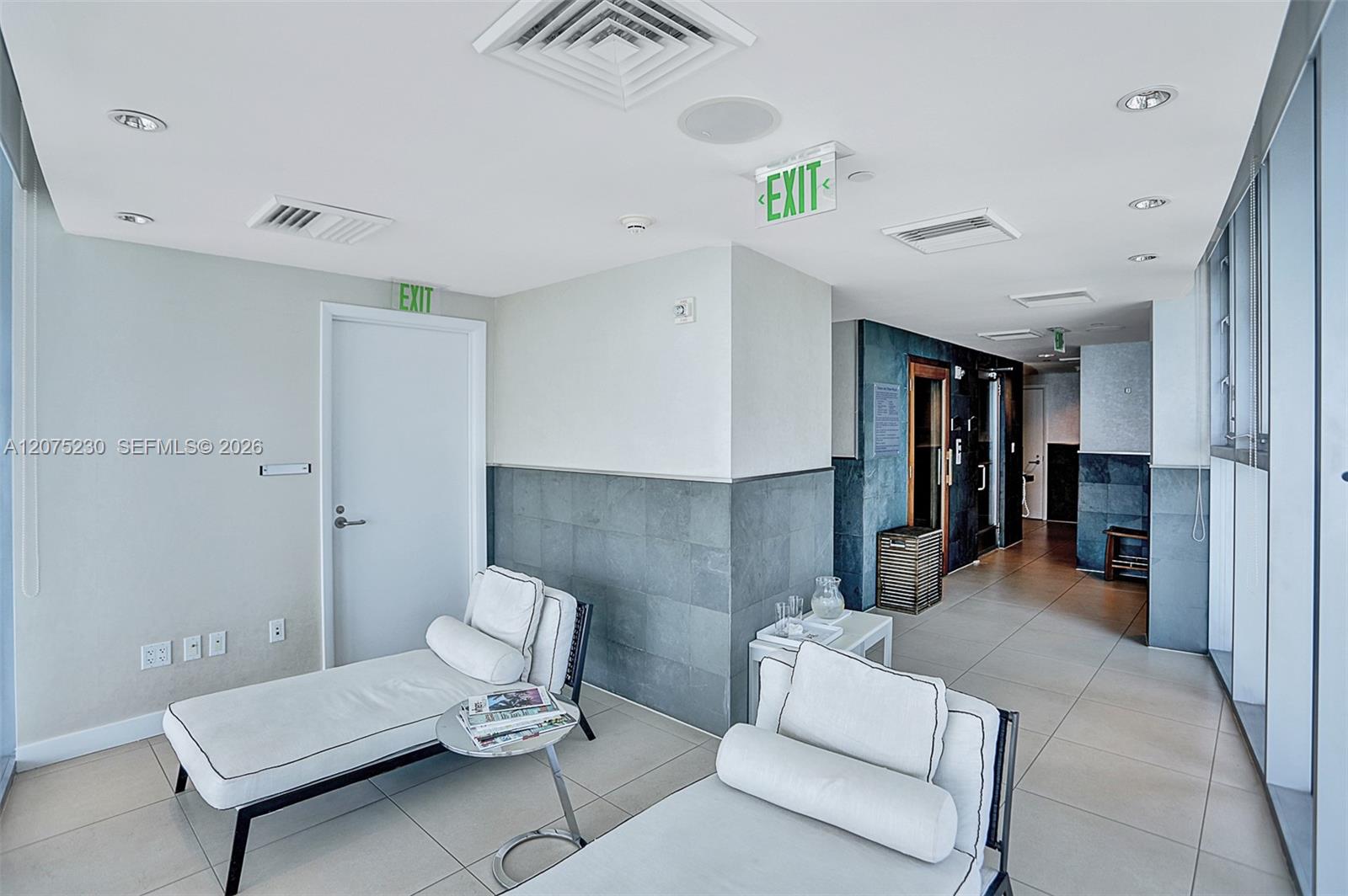 17001 Collins Ave # 4102