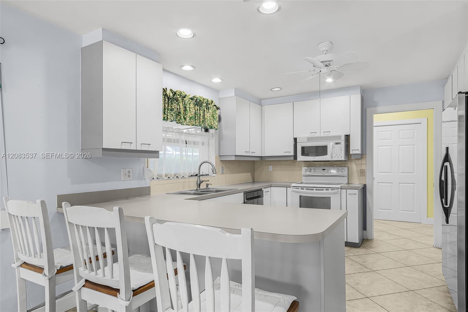 621 Roosevelt Ave