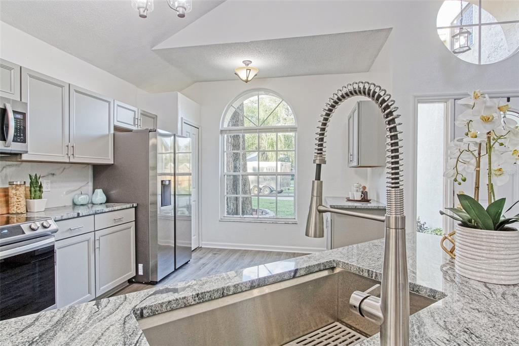 8725 CORAL DAWN CT