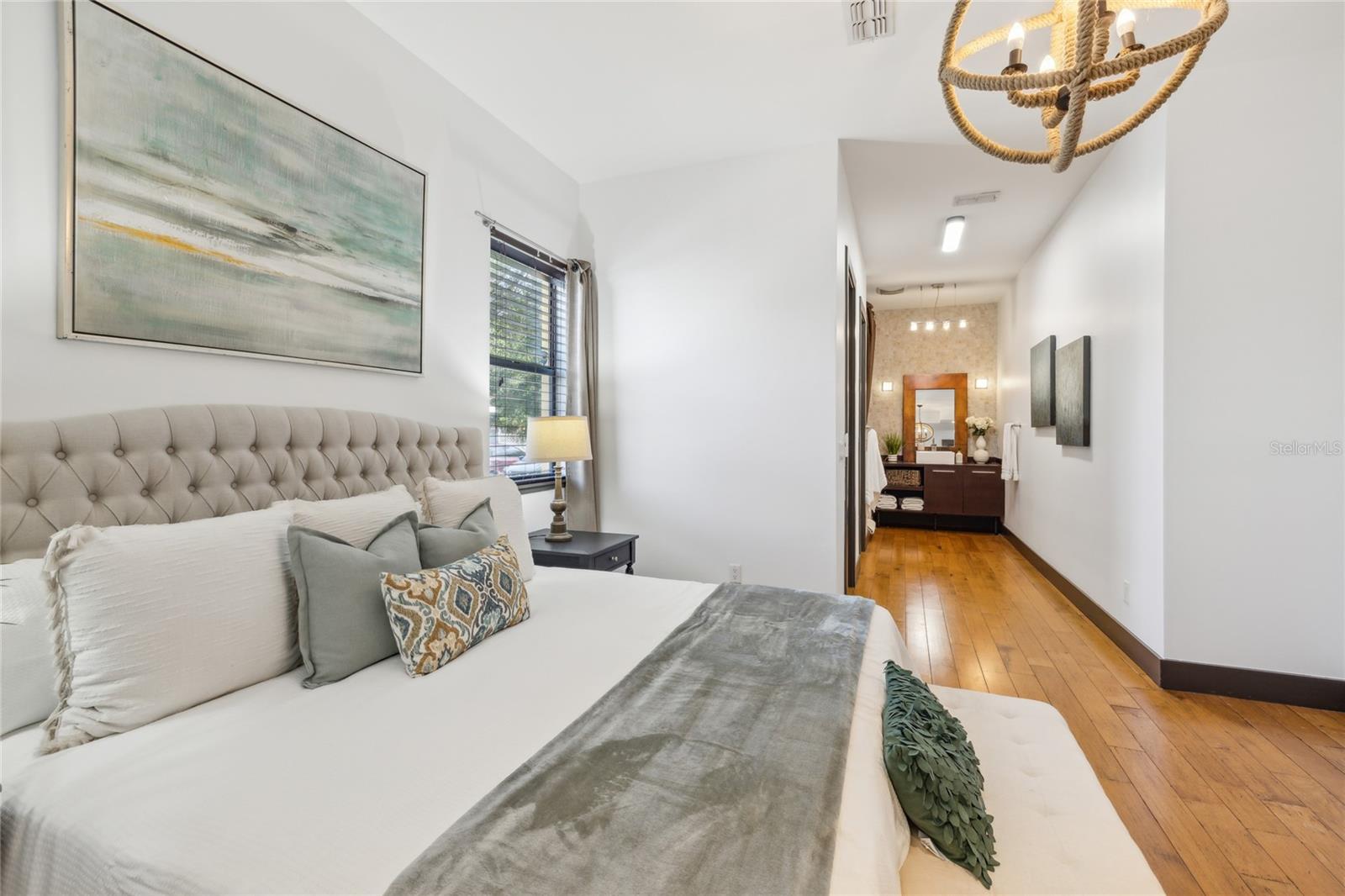 409 4TH AVE SW