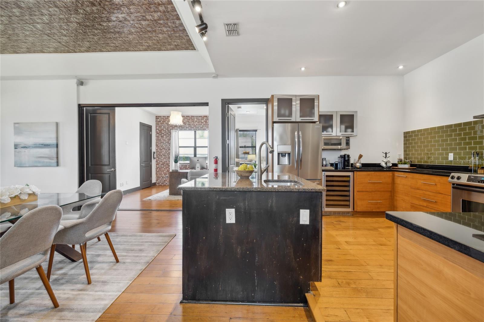 409 4TH AVE SW