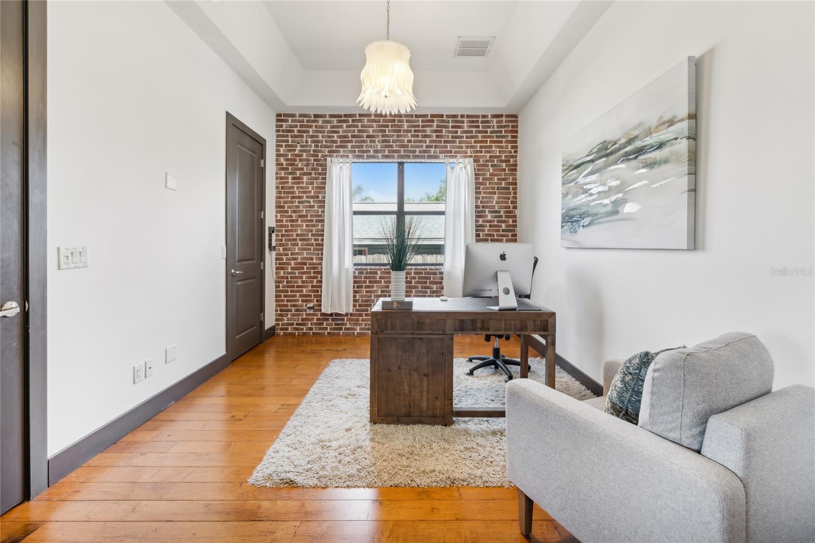 409 4TH AVE SW