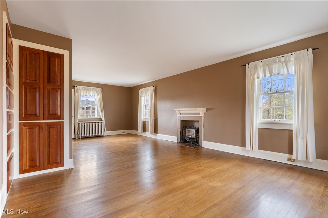 160 25th Street NW
