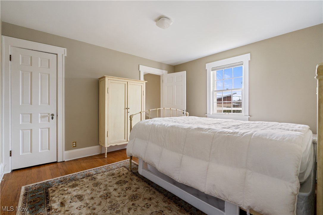 160 25th Street NW