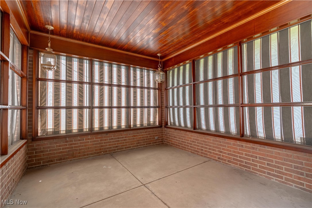 162 S Tamarack Road