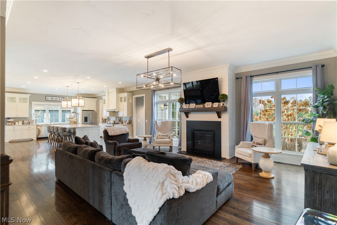 7254 Roman Avenue NW