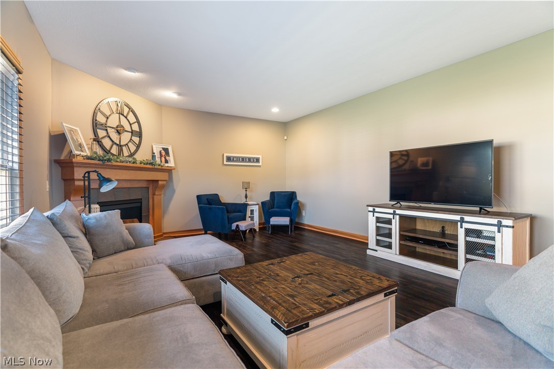 8811 Scotsbury Street NW