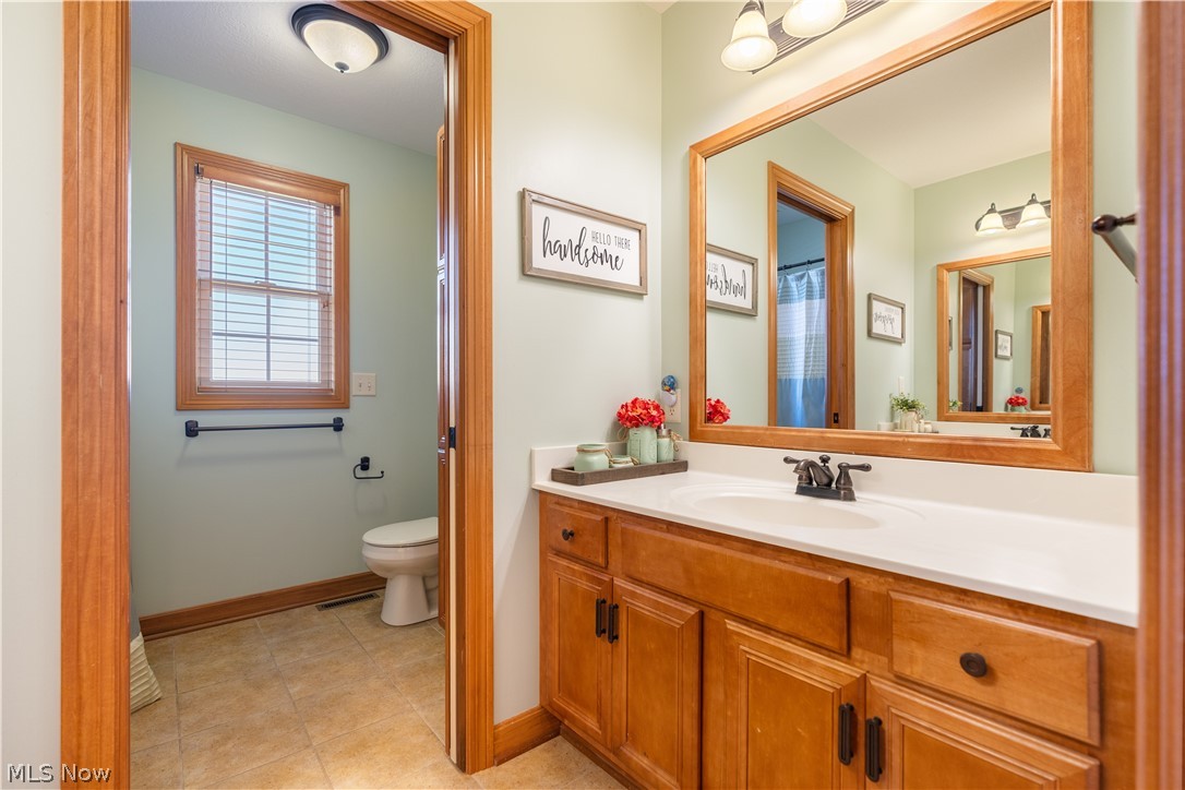 8811 Scotsbury Street NW