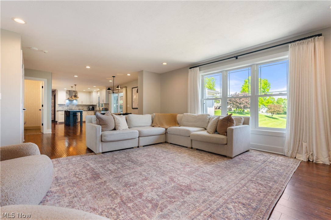 1387 Walnut Ridge Drive