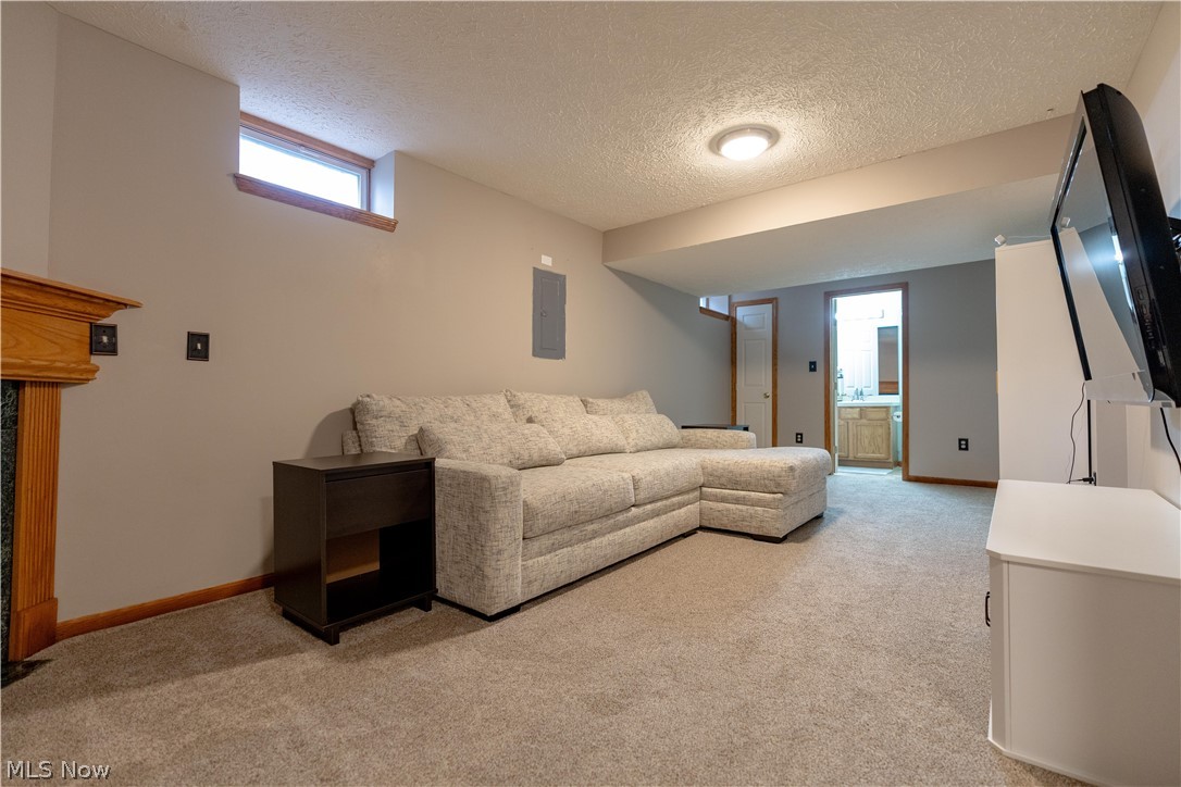 1095 Bennington Court