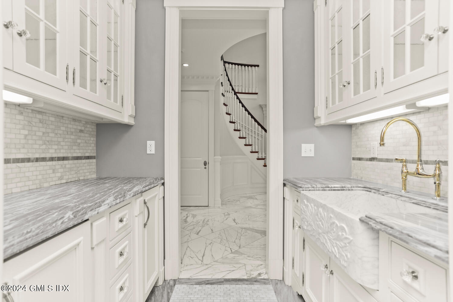 386 Westover Road