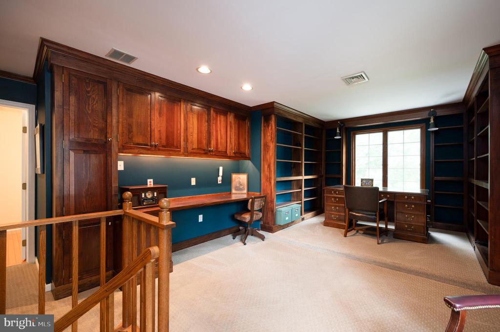 125 MONTCHAN DRIVE