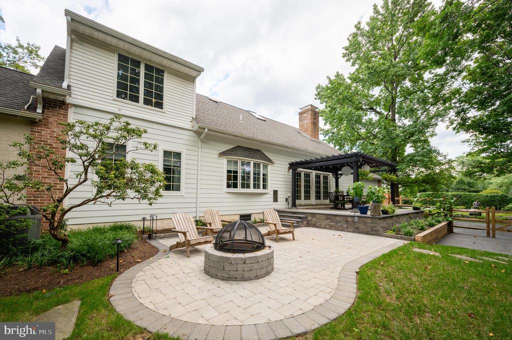 125 MONTCHAN DRIVE