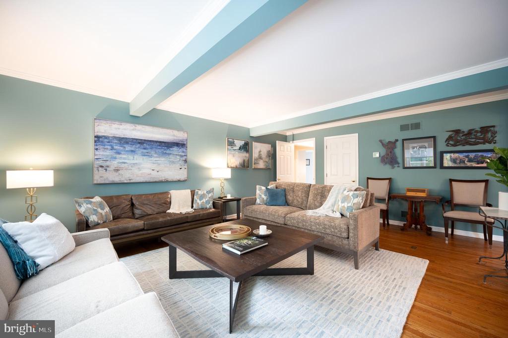 125 MONTCHAN DRIVE