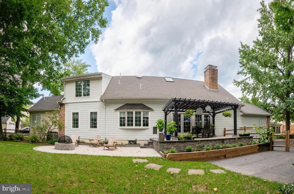 125 MONTCHAN DRIVE