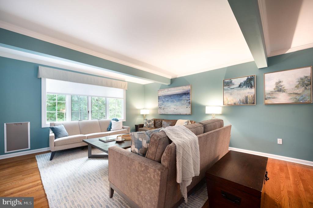 125 MONTCHAN DRIVE