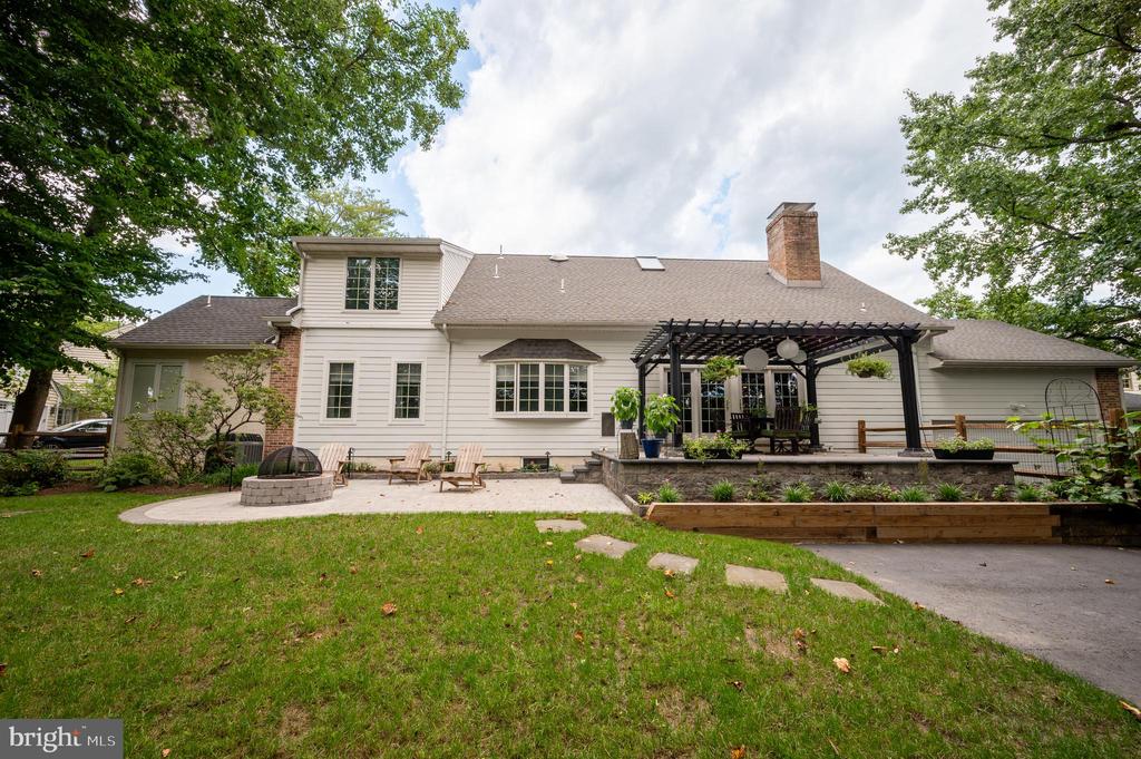125 MONTCHAN DRIVE