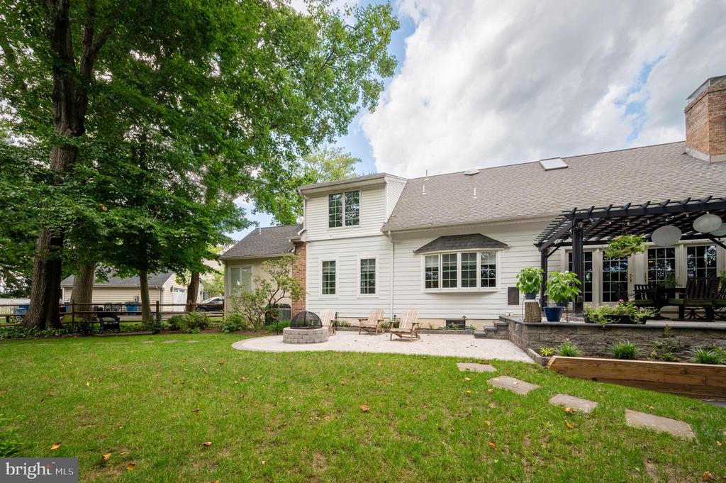 125 MONTCHAN DRIVE