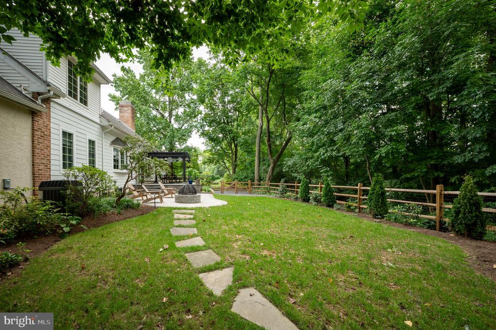 125 MONTCHAN DRIVE