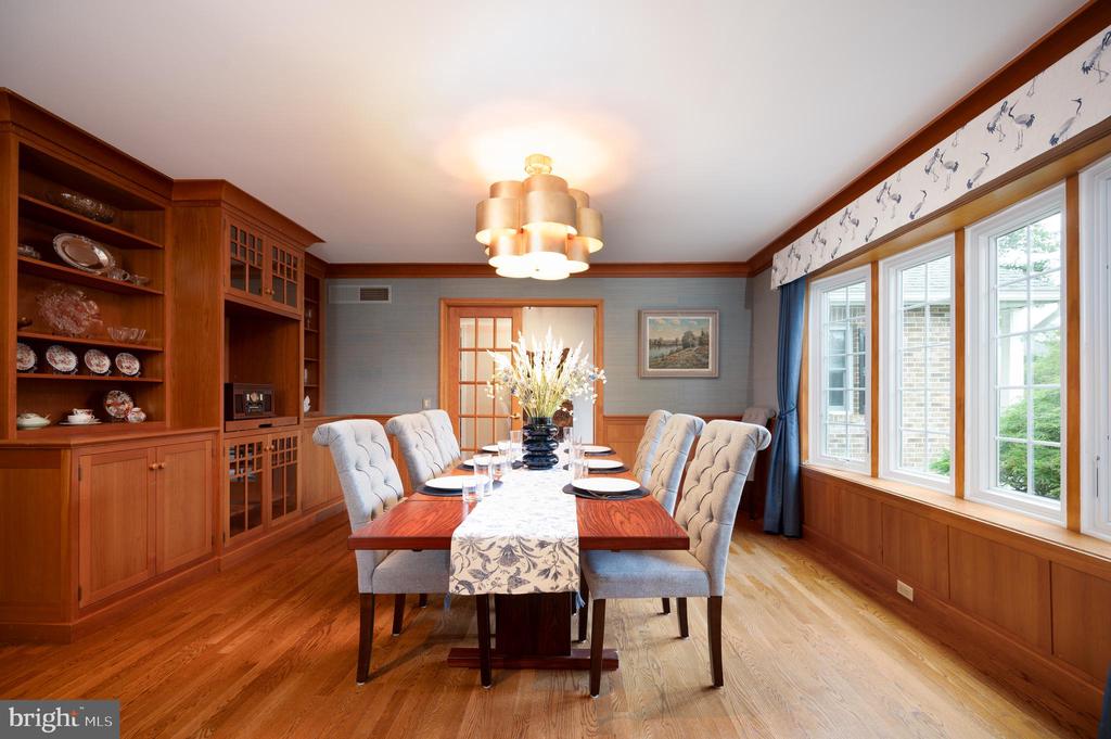 125 MONTCHAN DRIVE