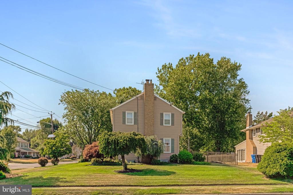 901 HILLTOP ROAD