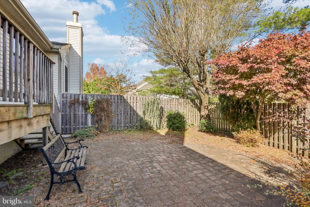 60 SANDHURST DRIVE