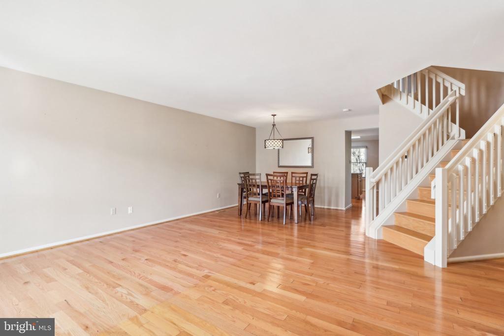 60 SANDHURST DRIVE