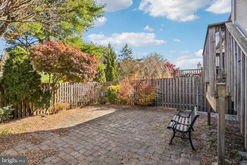 60 SANDHURST DRIVE