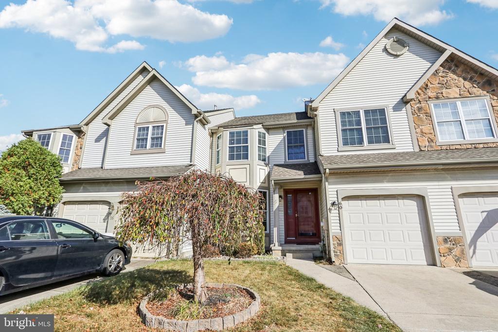 60 SANDHURST DRIVE