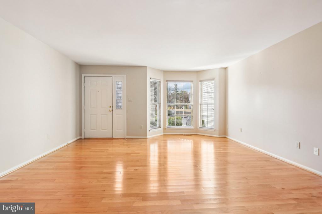 60 SANDHURST DRIVE