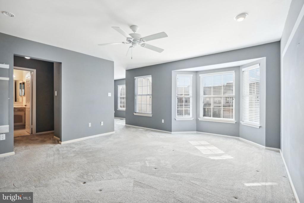 60 SANDHURST DRIVE