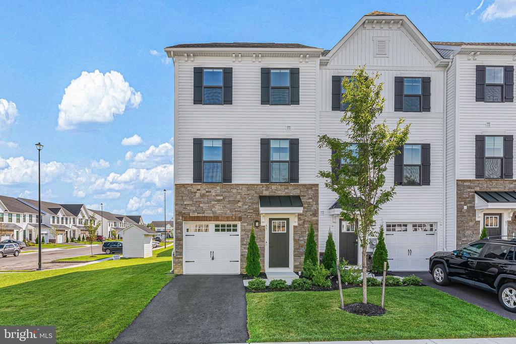 65 ROSEMARY WAY