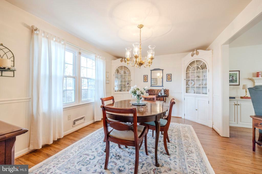 1221 FORGE ROAD