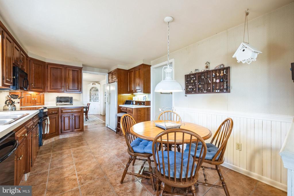 1221 FORGE ROAD
