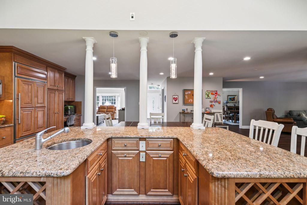 11 RIDGEVIEW COURT