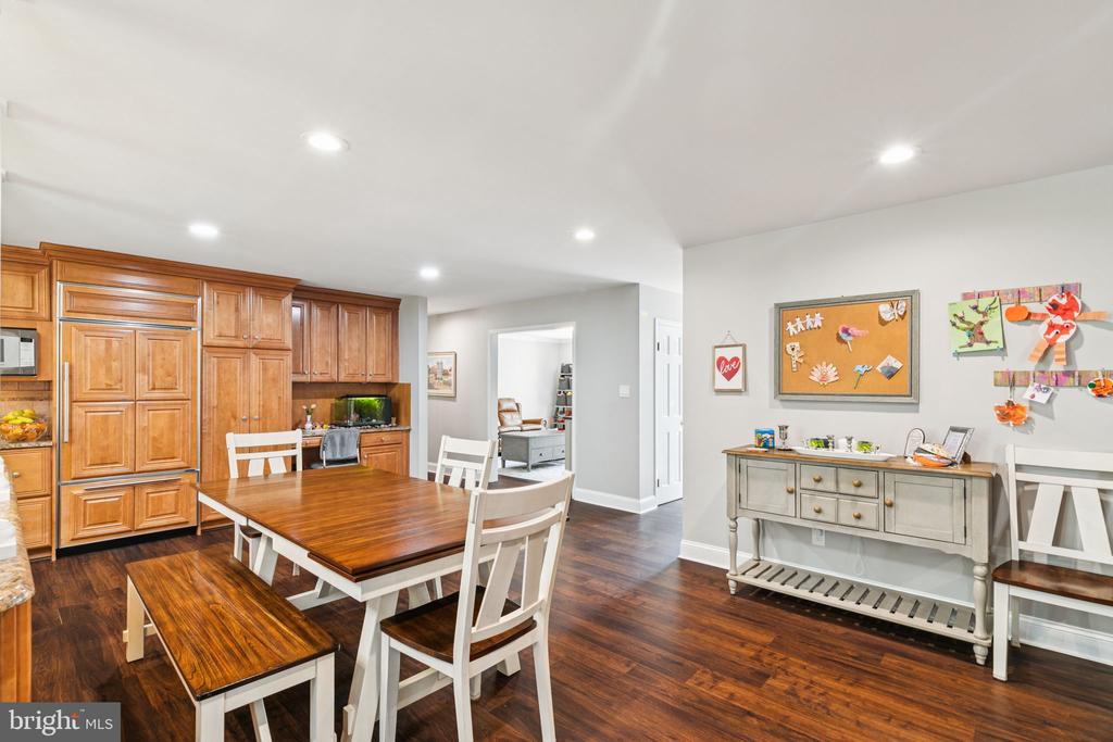11 RIDGEVIEW COURT