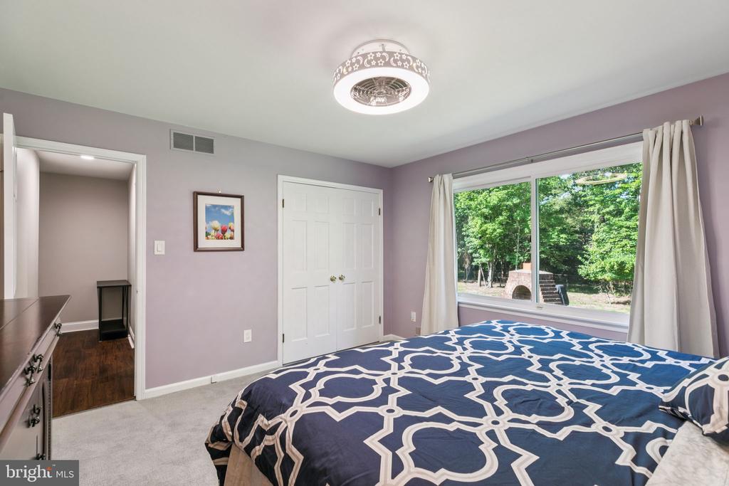 11 RIDGEVIEW COURT