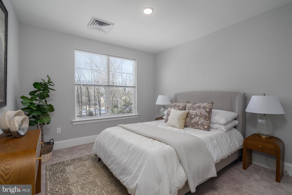 700 CITATION LANE 1228