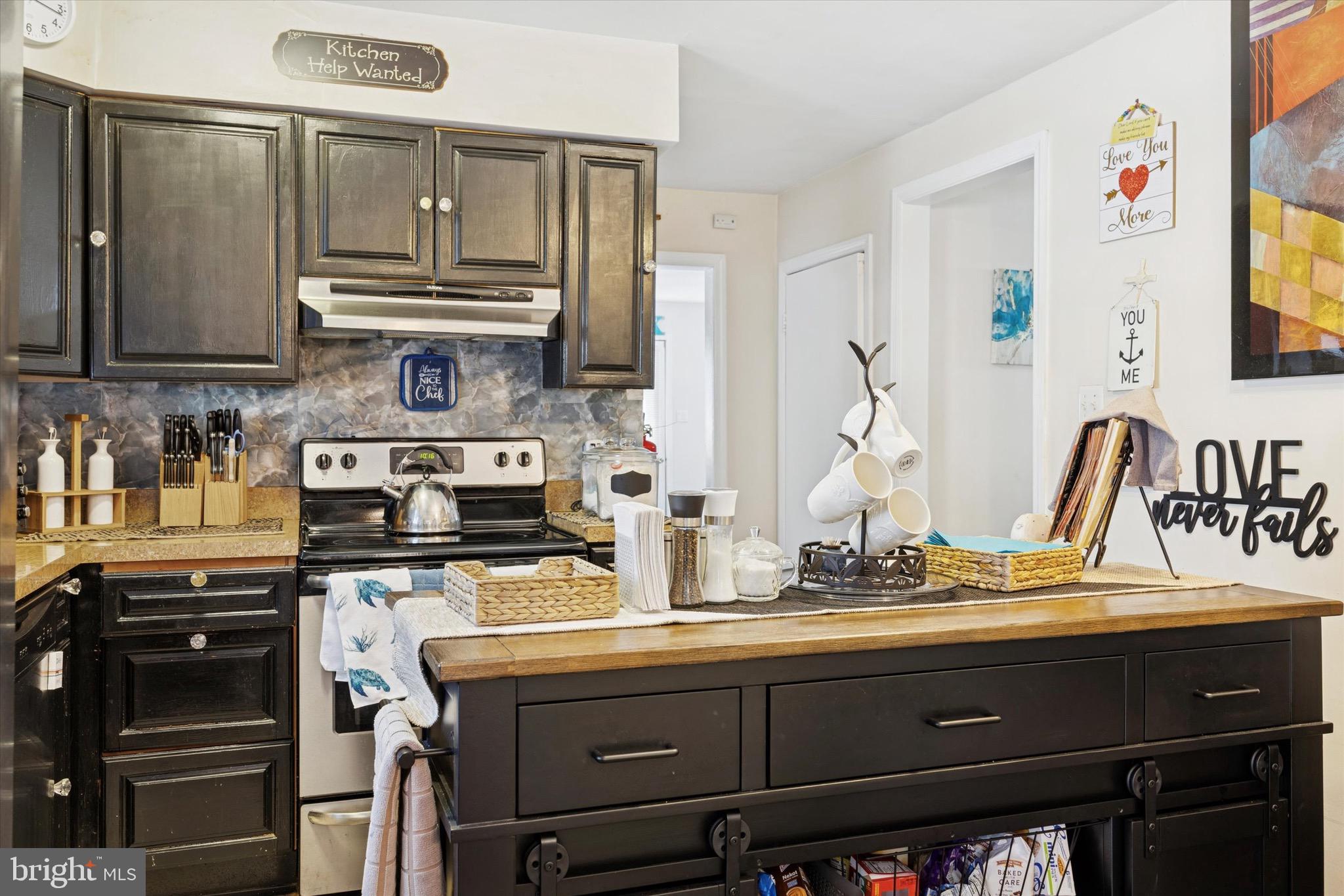 2608 ERIAL ROAD