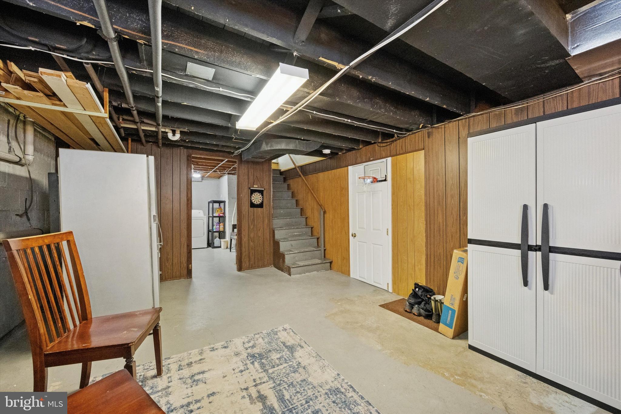 612 N WALNUT AVENUE