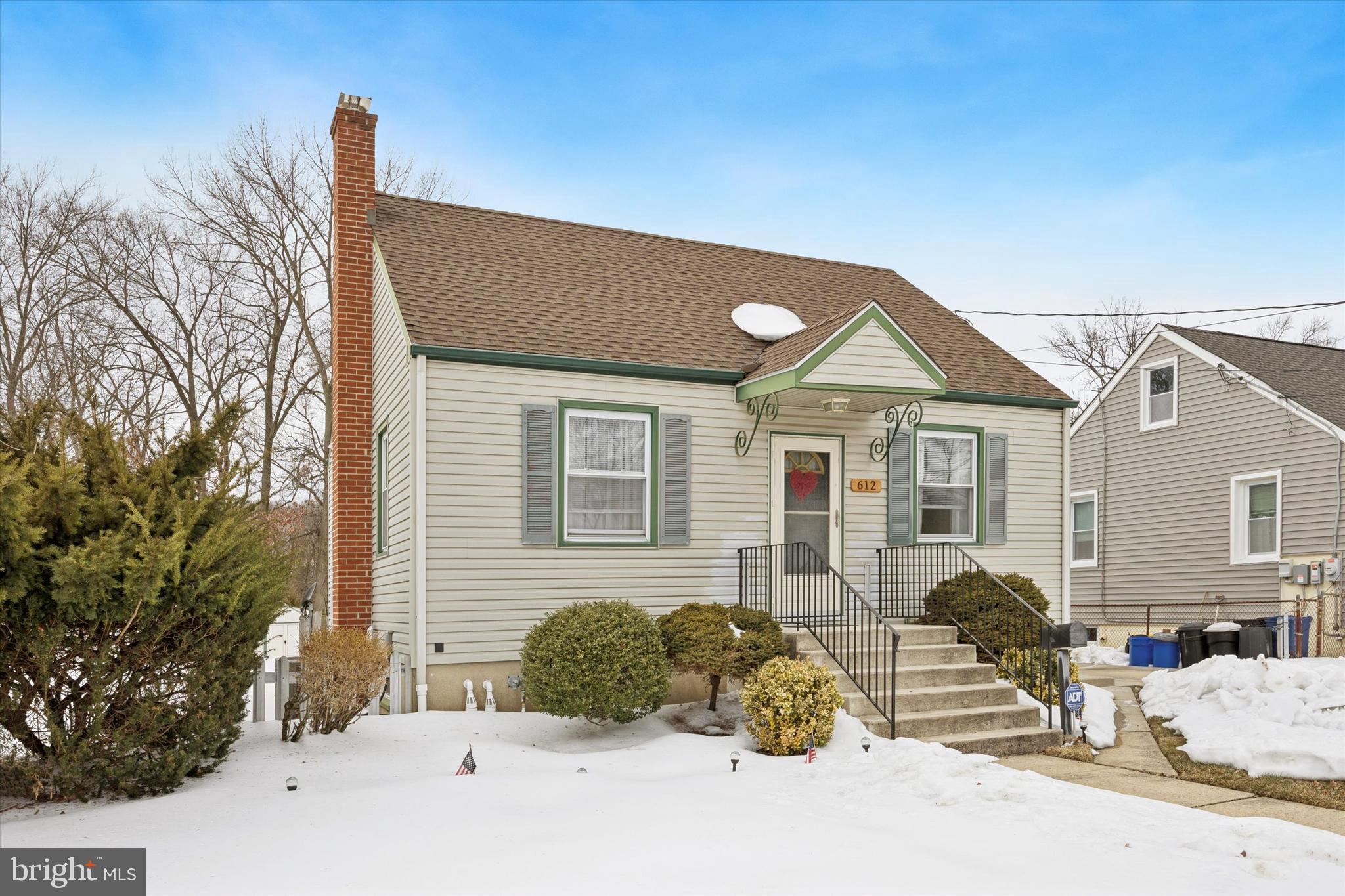 612 N WALNUT AVENUE