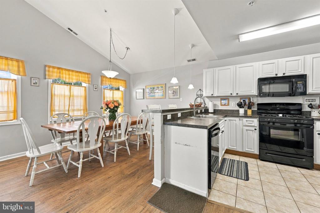 116 E 17TH AVENUE Unit: 301