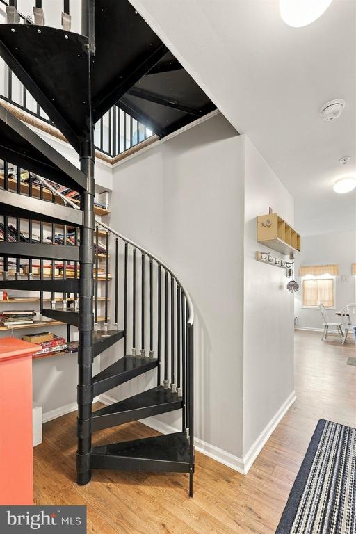 116 E 17TH AVENUE Unit: 301